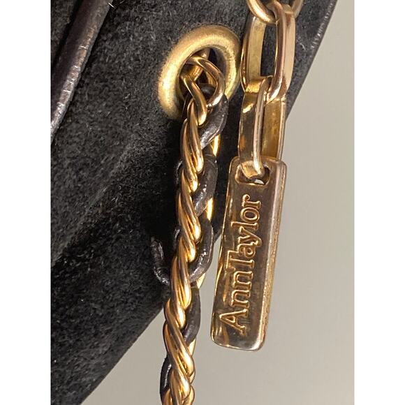 Ann Taylor Y2K Vintage Black Suede Leather Chain Strap Crest Crossbody Bag - Picture 6 of 8